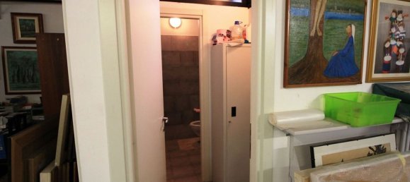 291m² Commercial property in Mariano Comense, Italy No. 333721 32