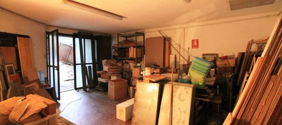 291m² Commercial property in Mariano Comense, Italy No. 333721 34