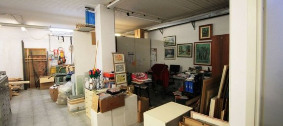 291m² Commercial property in Mariano Comense, Italy No. 333721 29