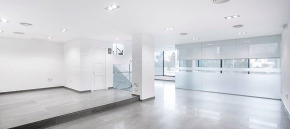 250m² Building in Marbella, Spain No. 117436 4