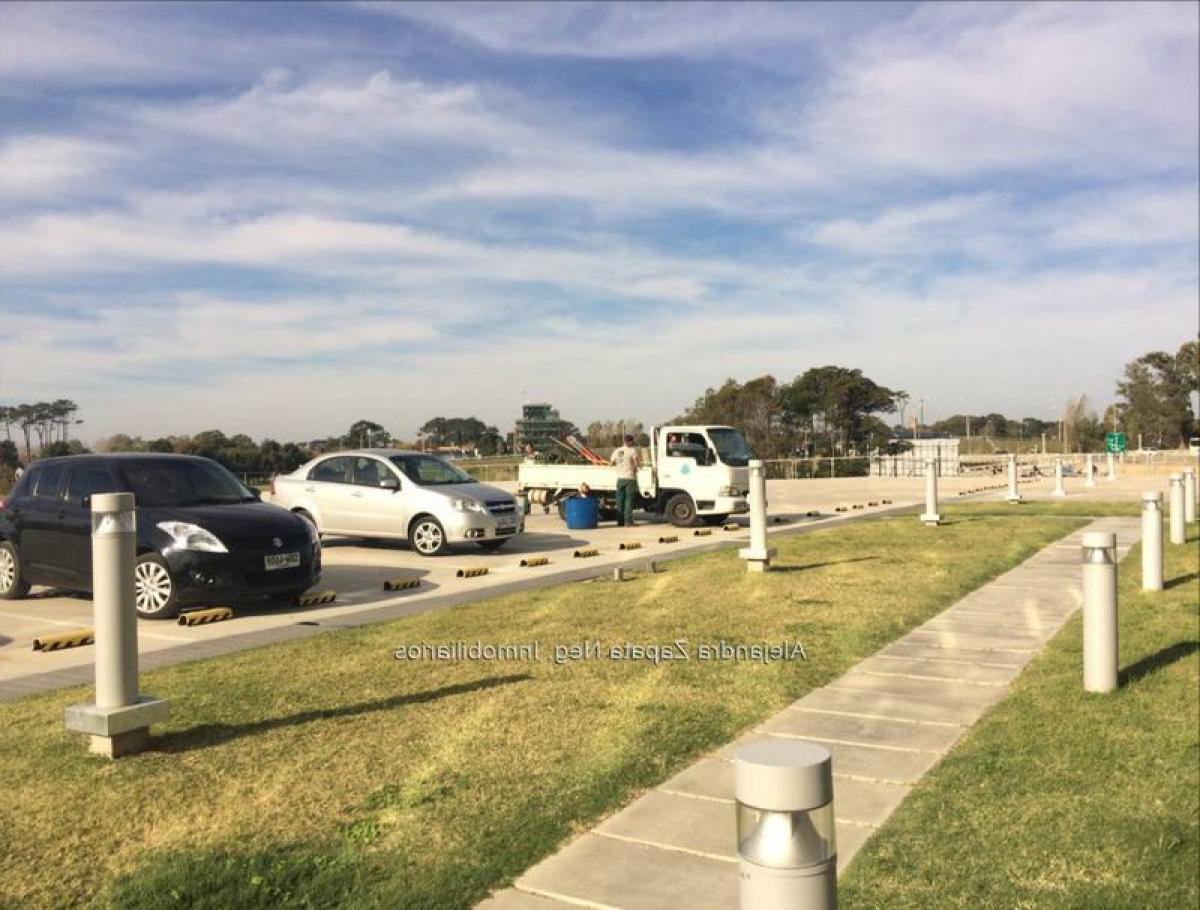 2 bedrooms Apartment in Montevideo, Uruguay No. 1579