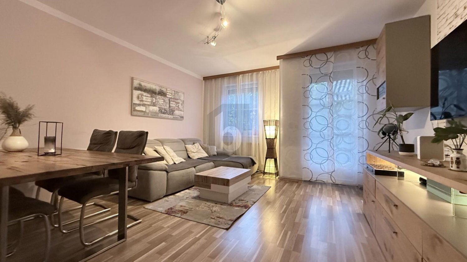 3-salle Appartement à Wiener Neustadt, Austria No. 245130