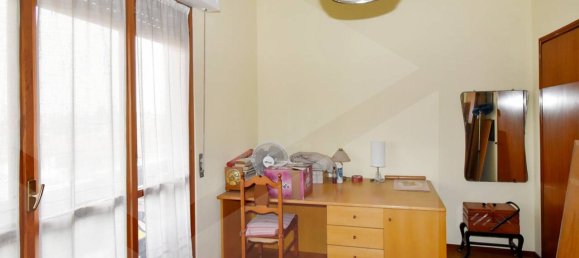 Apartamento de 4 divisões em Parabiago, Italy N.º 25370 20