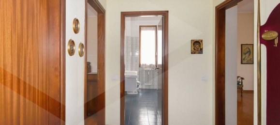 Apartamento de 4 divisões em Parabiago, Italy N.º 25370 14