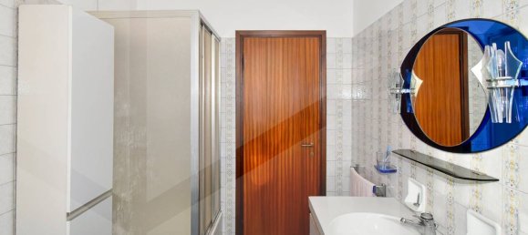 Apartamento de 4 divisões em Parabiago, Italy N.º 25370 22