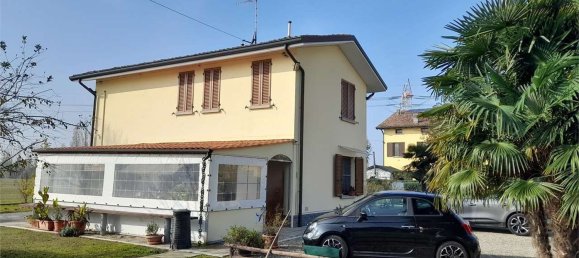 Villa de 5 habitaciónes en Modena, Italy No. 74909 8
