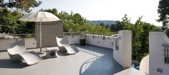 Вилла с 4 спальнями в Камайоре, Италия № 186 6