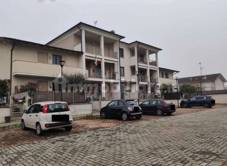 Apartamento de 2 dormitorios en Ghedi, Italy No. 322281