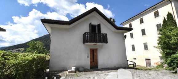 3 bedrooms House in Pieve Tesino, Italy No. 218090 3