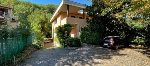 5 rooms Apartment in Bologna, Italy No. 176817 3