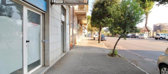 Gewerbliche Immobilie in Giulianova, Italy 42m², Nr. 361666 3