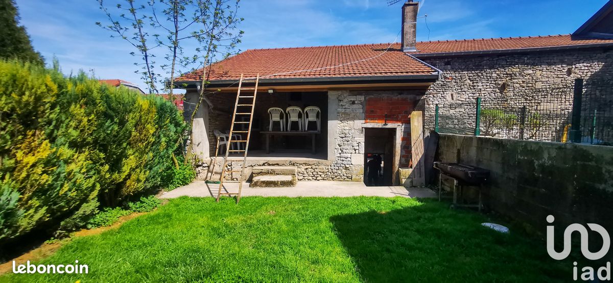 Casa de 4 habitaciónes en Joinville, France No. 320075