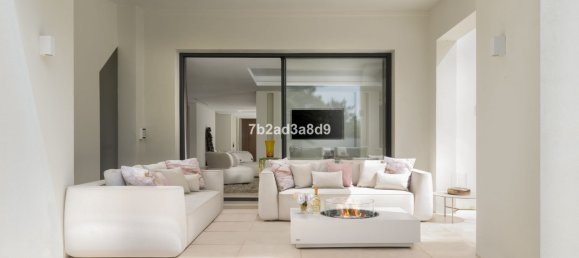 5 bedrooms Villa in Marbella, Spain No. 145519 29