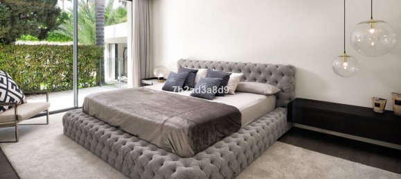 5 bedrooms Villa in Marbella, Spain No. 145519 23