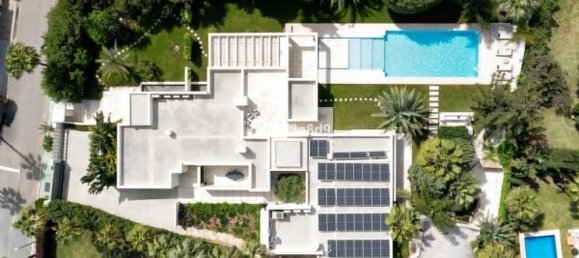 5 bedrooms Villa in Marbella, Spain No. 145519 4