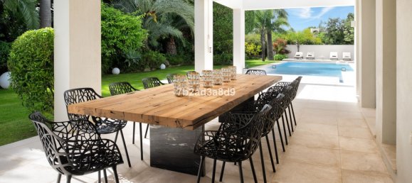 5 bedrooms Villa in Marbella, Spain No. 145519 16