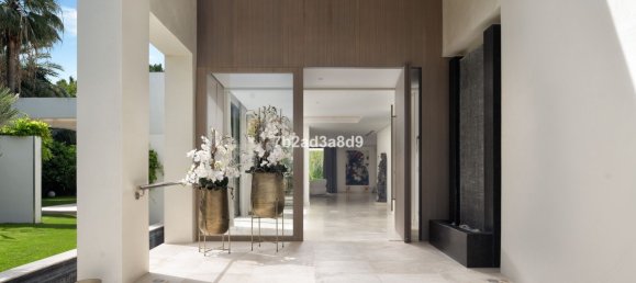 5 bedrooms Villa in Marbella, Spain No. 145519 30