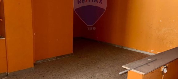 Imóvel comercial de 4 divisões em Bari, Italy N.º 52968 5