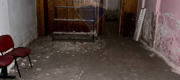 Imóvel comercial de 4 divisões em Bari, Italy N.º 52968 15