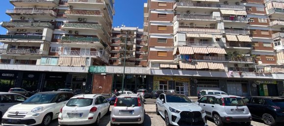 4 bedrooms Apartment in Naples, Italy No. 325209 2