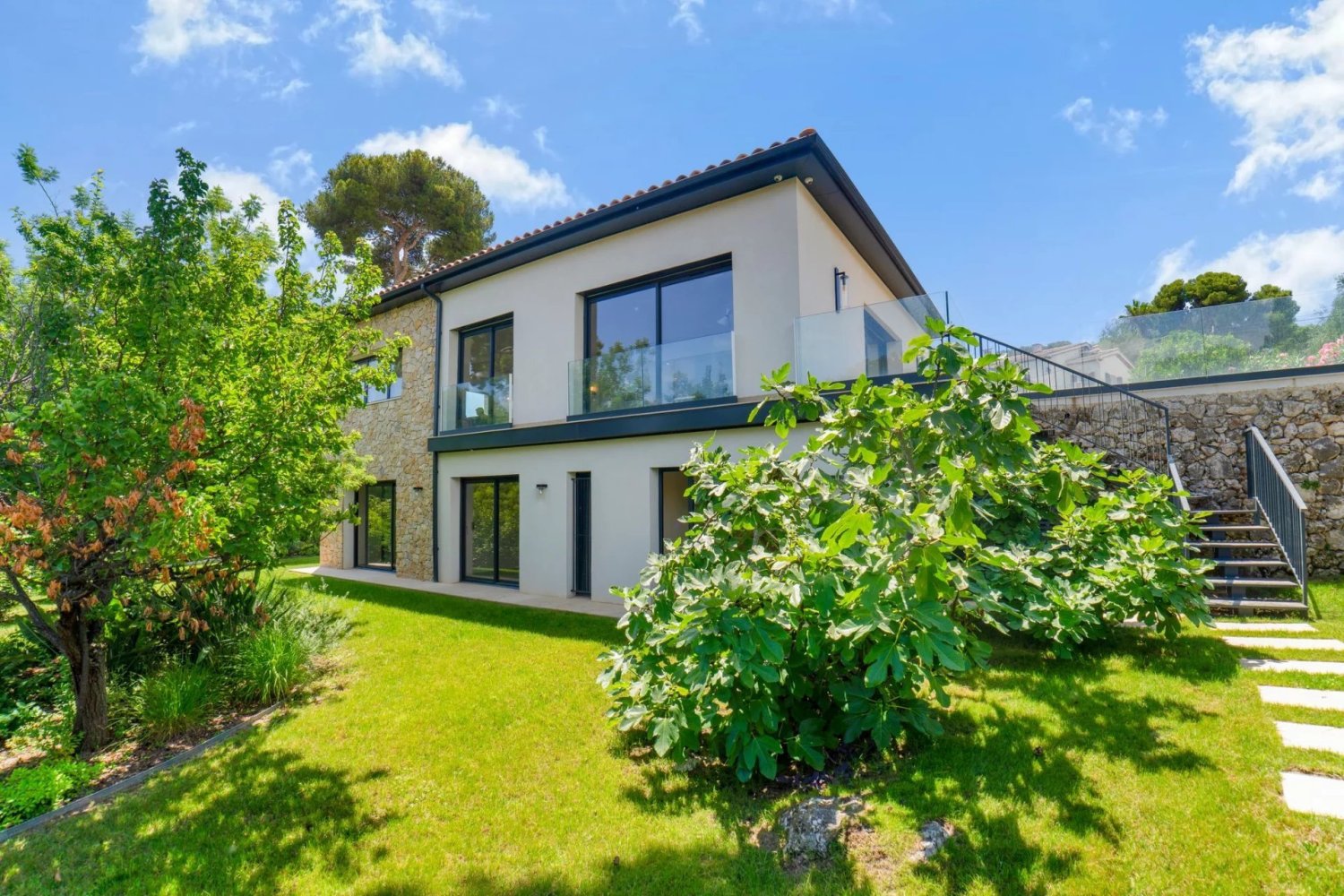 Villa de 3 dormitorios en Roquebrune-Cap-Martin, France No. 1601