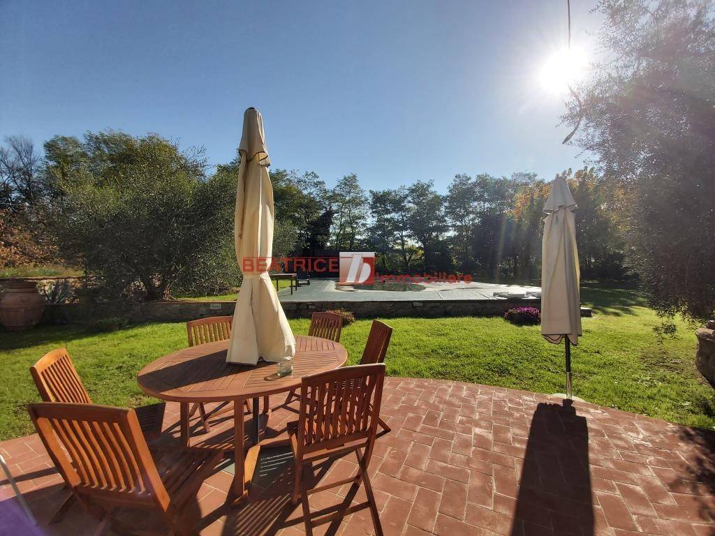 4 bedrooms House in Capannori, Italy No. 10910