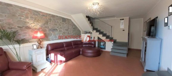 4 bedrooms House in Capannori, Italy No. 10910 4