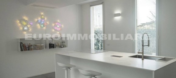 Villa de 2 dormitorios en Brescia, Italy No. 107394 9