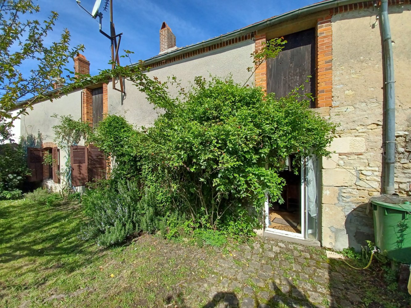 Дом с 1 спальней в Жюсси-ле-Шодрье, Франция № 72711