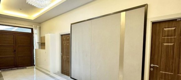 Кафе / ресторан с 6 спальнями в Паттайя, Таиланд № 19847 12