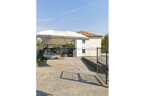 Villa de 2 dormitorios en Senhora da Hora, Portugal No. 205187