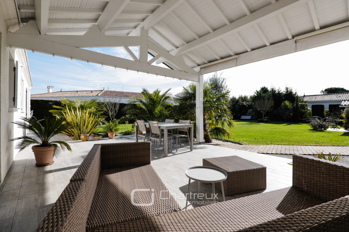 8 bedrooms House in Saint-Palais-sur-Mer, France No. 294199