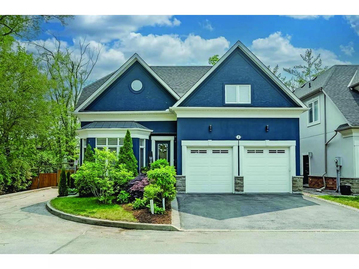 4 bedrooms House in Oakville, Canada No. 1019