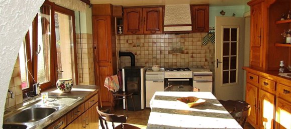 Таунхаус с 5 комнатами в Ле-Вермон, Франция № 255603 3