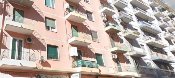 Квартира с 2 комнатами в Таранто, Италия № 274301 2