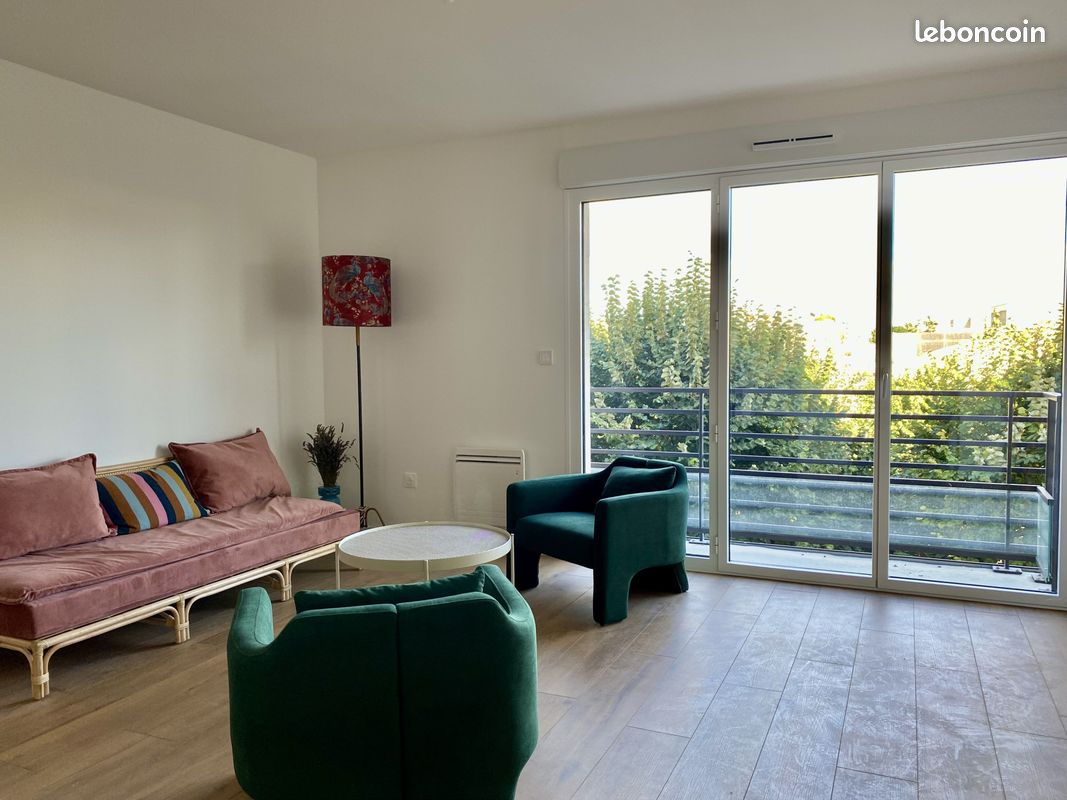 2 bedrooms Apartment in Reims, France No. 239356