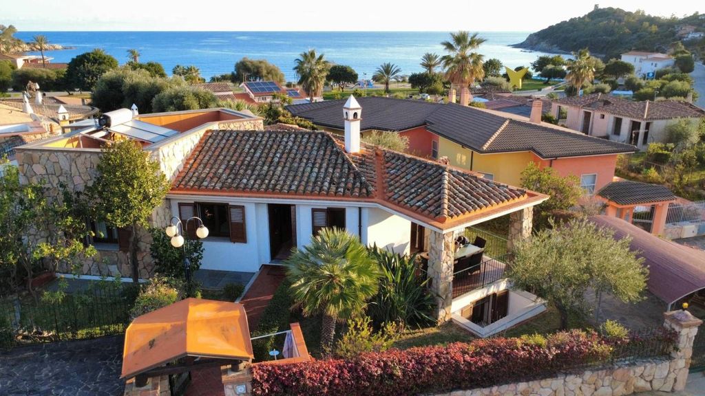 4 bedrooms Villa in Tortolì, Italy No. 60667