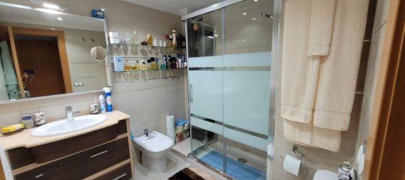 Apartamento de 3 dormitorios en Alicante, Spain No. 98113 10
