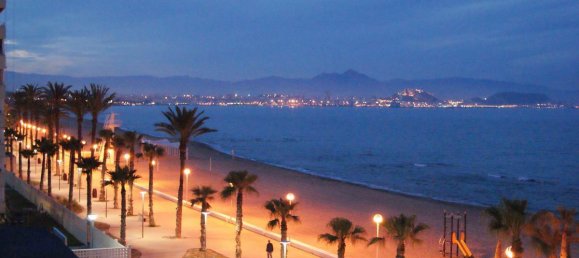 Apartamento de 3 dormitorios en Alicante, Spain No. 98113 26