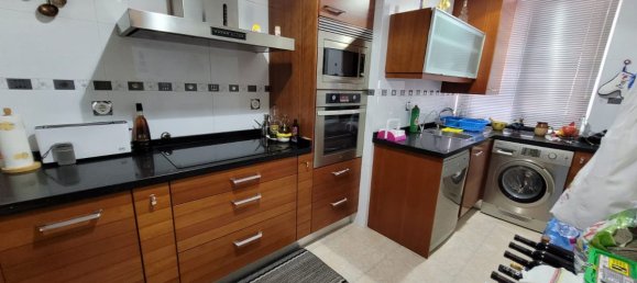 Apartamento de 3 dormitorios en Alicante, Spain No. 98113 8