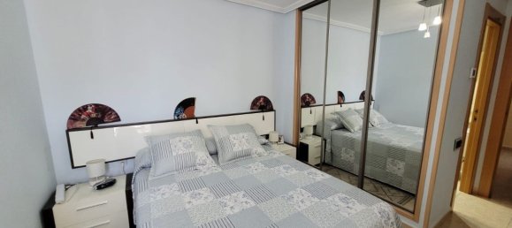 Apartamento de 3 dormitorios en Alicante, Spain No. 98113 14