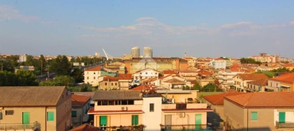 3 bedrooms Penthouse in Pescara, Italy No. 358405 12