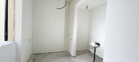 3 bedrooms Apartment in Florence, Italy No. 380367 10