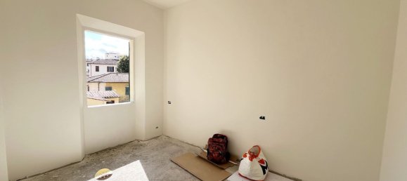 3 bedrooms Apartment in Florence, Italy No. 380367 9