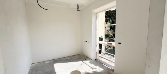 3 bedrooms Apartment in Florence, Italy No. 380367 8