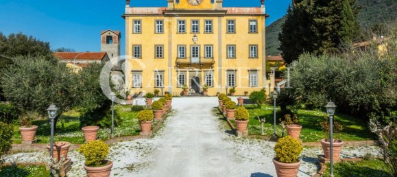 9 bedrooms Villa in San Giuliano Terme, Italy No. 205795 2