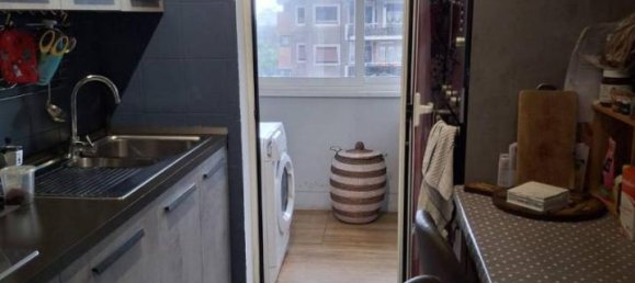 2 rooms Apartment in Rome, Italy No. 41057 7