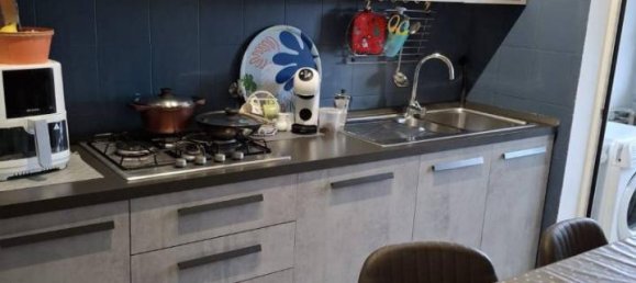 2 rooms Apartment in Rome, Italy No. 41057 5