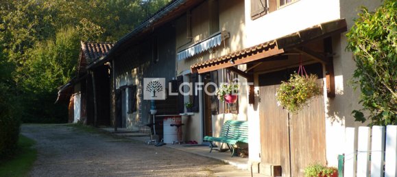 Casa de 3 dormitorios en Cormoz, France No. 199005 2