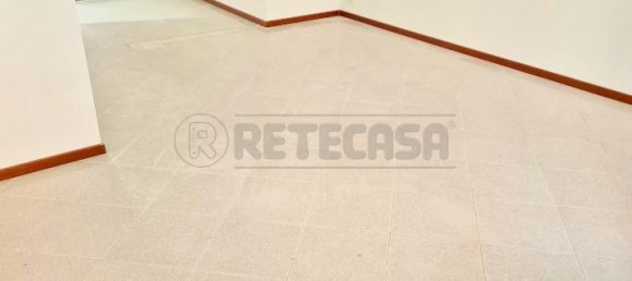 2-salle Appartement à Vicenza, Italy No. 156499 2